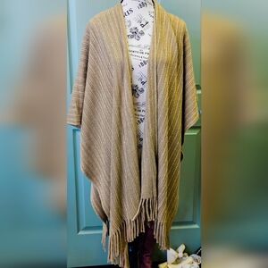 NWT JUST JAMIE SHIMMERING GOLD PONCHO SZ OS